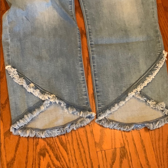 Susan Graver Light Blue 20W Cropped Jeans with Frayed Hem - Picture 7 of 7